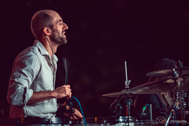A picture of E-an-na in concert taken by Iuliana Pasca