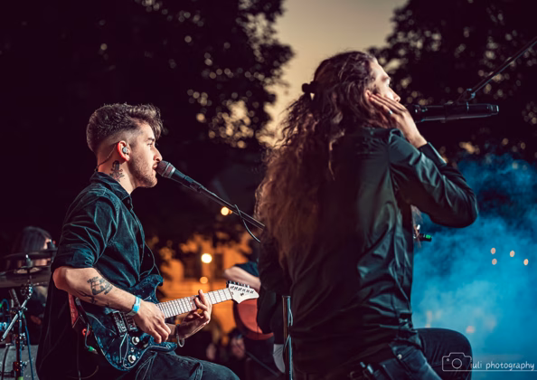 A picture of E-an-na in concert taken by Iuliana Pasca