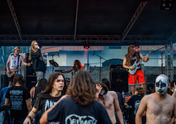 Picture of Gnoj in concert taken by Iuliana Pasca