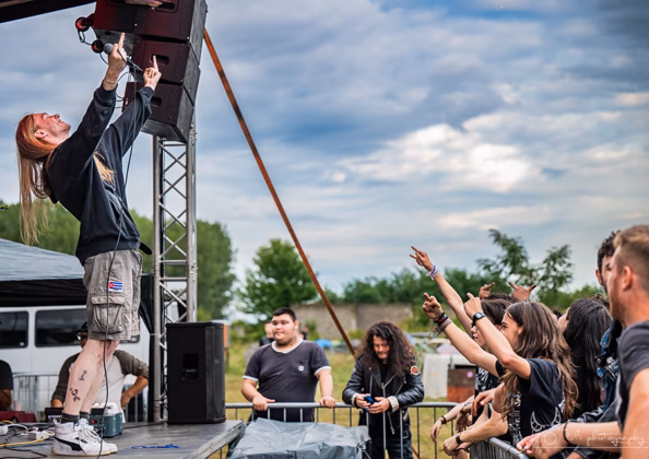 Picture of Gnoj in concert taken by Iuliana Pasca