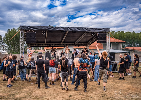 Picture of Los Pogos in concert taken by Iuliana Pasca