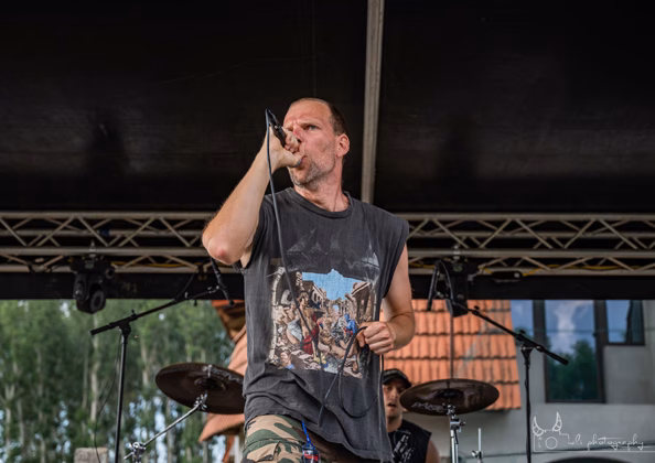 Picture of Do You Think I Care taken by Iuliana Pasca