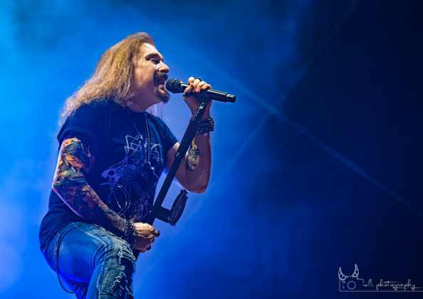 Picture of Dream Theater in concert taken by Iuliana Pasca