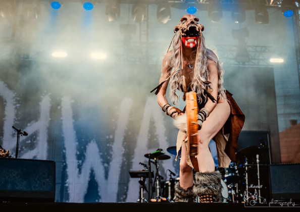 Picture of Eihwar in concert taken by Iuliana Pasca