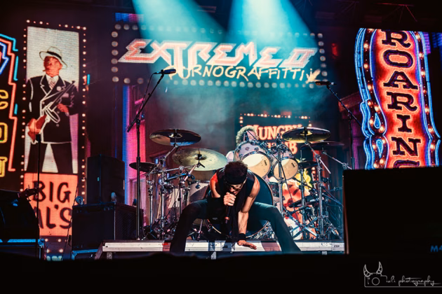 Picture of Extreme in concert taken by Iuliana Pasca