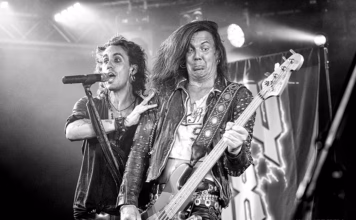 Picture of Crazy Lixx in concert taken by Dan Leo Lindeberg