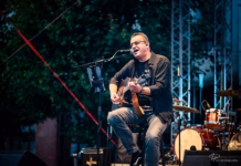 Picture of Old Ones in concert taken by Iuliana Pasca