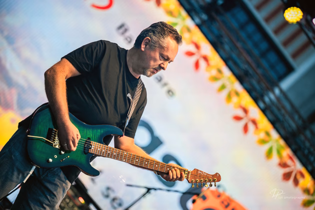 Picture of Old Ones in concert taken by Iuliana Pasca