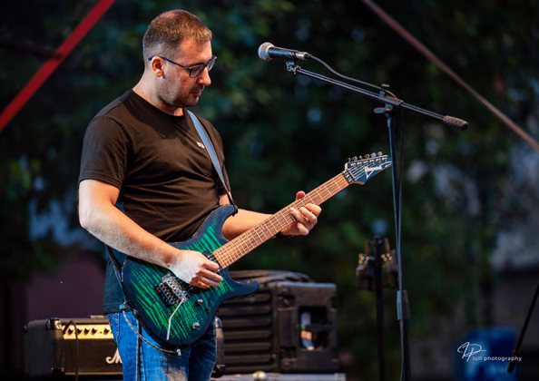 Picture of Old Ones in concert taken by Iuliana Pasca