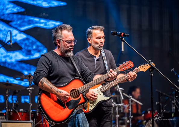 Picture of Radu Iaszberenyi in concert taken by Iuliana Pasca