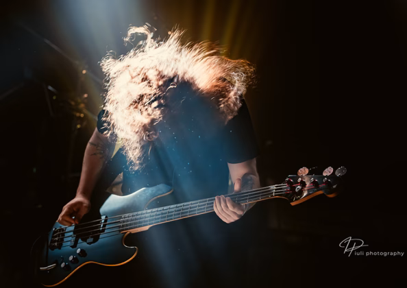 Picture of Guru in concert taken by Iuliana Pasca