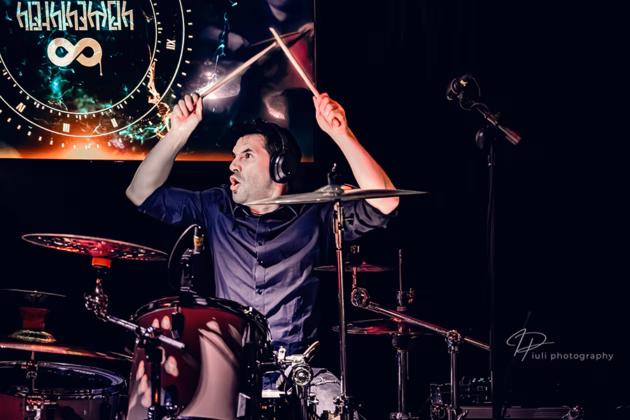 Picture of Hteththemeth in concert taken by Iuliana Pasca