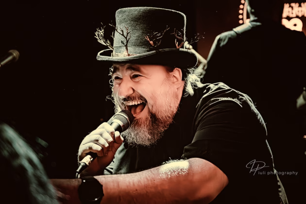 Picture of Hteththemeth in concert taken by Iuliana Pasca