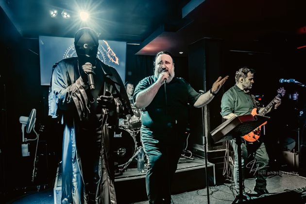 Picture of Hteththemeth in concert taken by Iuliana Pasca