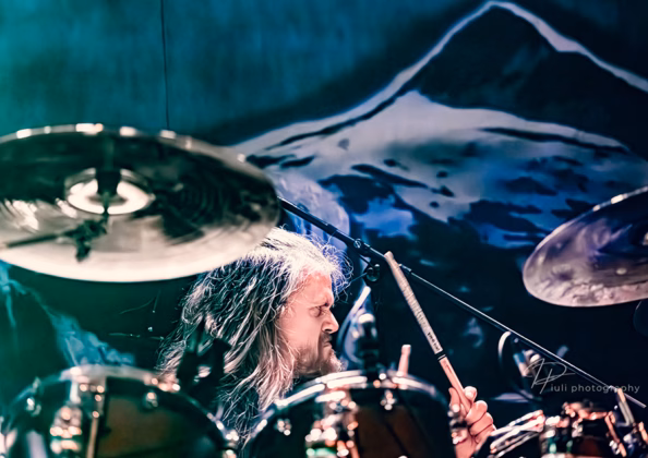 A picture of Kampfar in concert taken by Iuliana Pasca