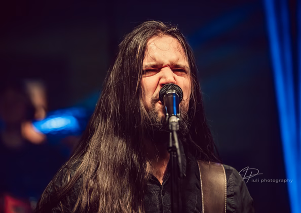 Picture of Aether in concert taken by Iuliana Pasca