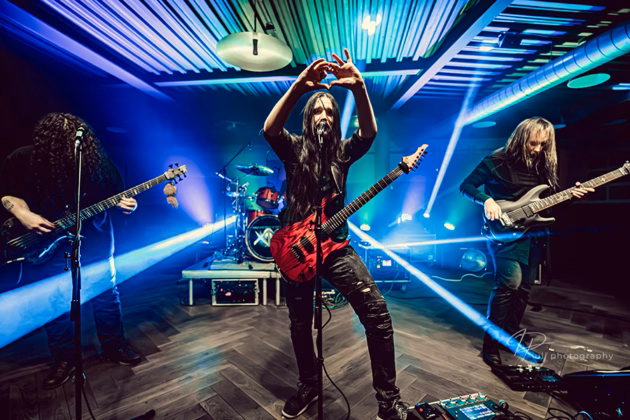 Picture of Aether in concert taken by Iuliana Pasca