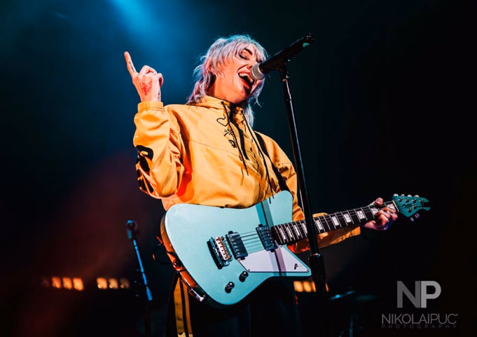 Picture of Lights in concert taken by Nikolai Puc