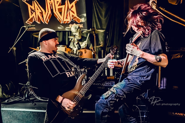 Picture of Crumble in concert taken by Iuliana Pasca