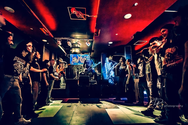 Picture of Crumble in concert taken by Iuliana Pasca