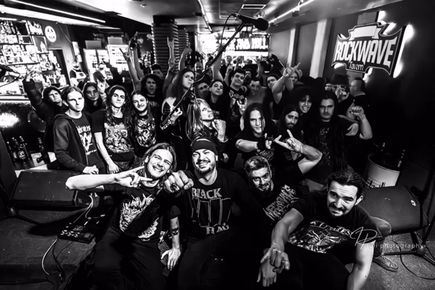 Picture of Crumble in concert taken by Iuliana Pasca