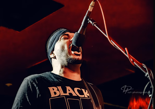 Picture of Crumble in concert taken by Iuliana Pasca