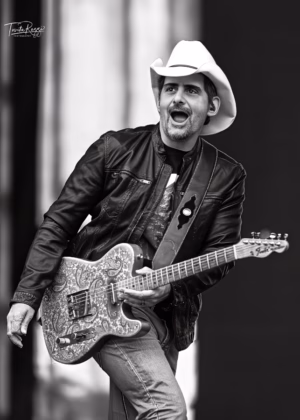 Picture of Brad Paisley in concert taken by Tovita Razzi