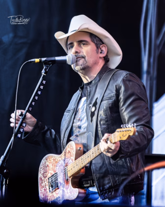 Picture of Brad Paisley in concert taken by Tovita Razzi