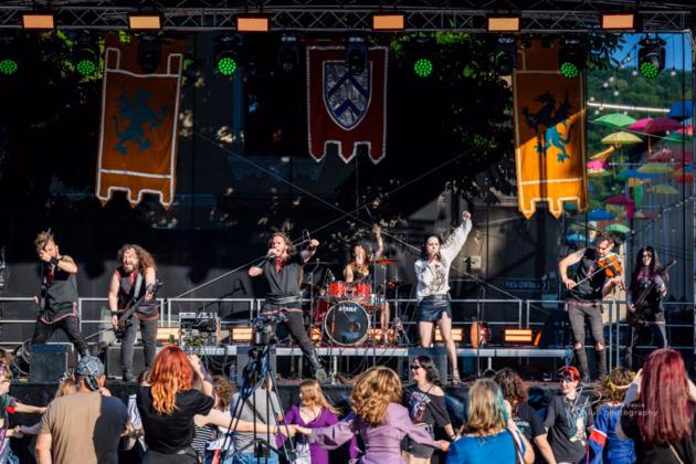 A picture of An Theos in concert taken by Iuliana Pasca
