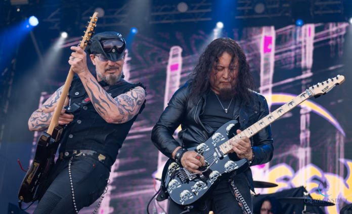 Picture of Mike stone and Michael Wilton in concert taken by Natasha Bellemare
