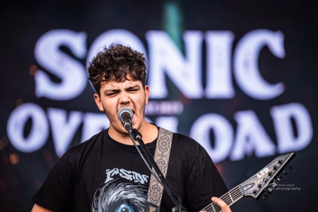 A picture of Sonic Overload in concert taken by Iuliana Pasca