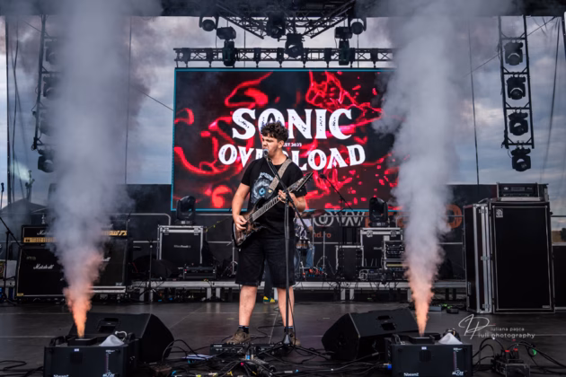 A picture of Sonic Overload in concert taken by Iuliana Pasca