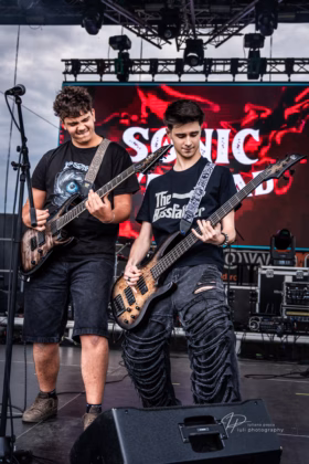 A picture of Sonic Overload in concert taken by Iuliana Pasca