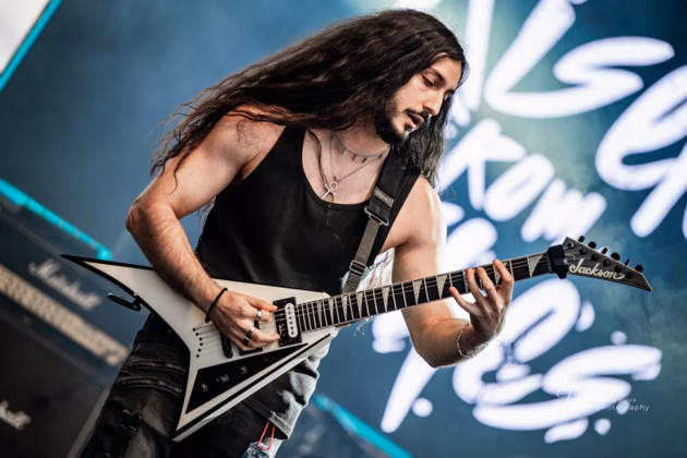 A picture of Risen From Ashes in concert taken by Iuliana Pasca