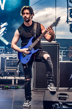 A picture of Risen From Ashes in concert taken by Iuliana Pasca