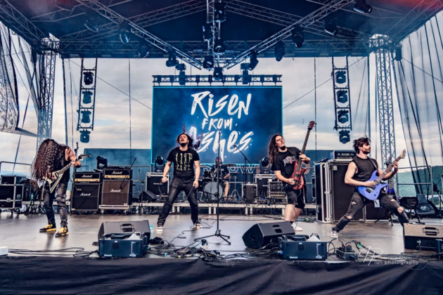 A picture of Risen From Ashes in concert taken by Iuliana Pasca