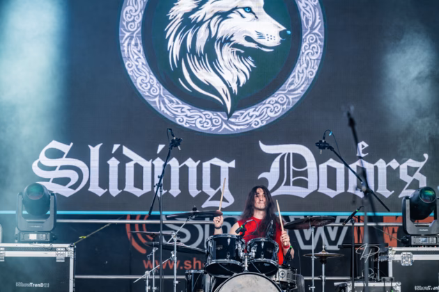 A picture of Sliding Doors in concert taken by Iuliana Pasca