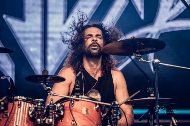 A picture of Day 40 in concert taken by Iuliana Pasca