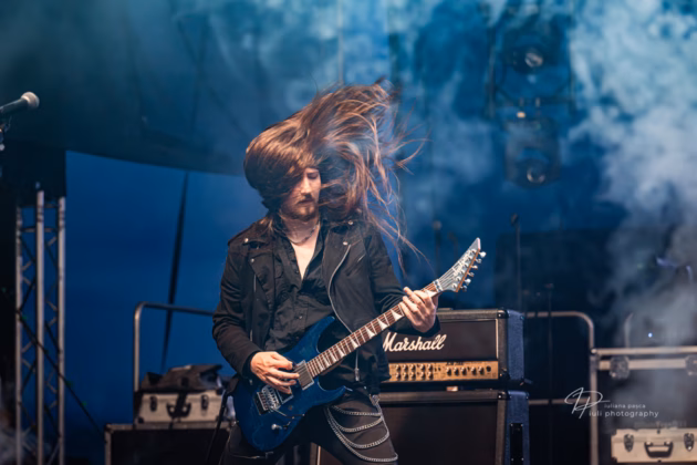 A picture of Day 40 in concert taken by Iuliana Pasca
