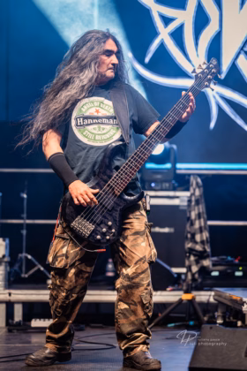 A picture of Day 40 in concert taken by Iuliana Pasca