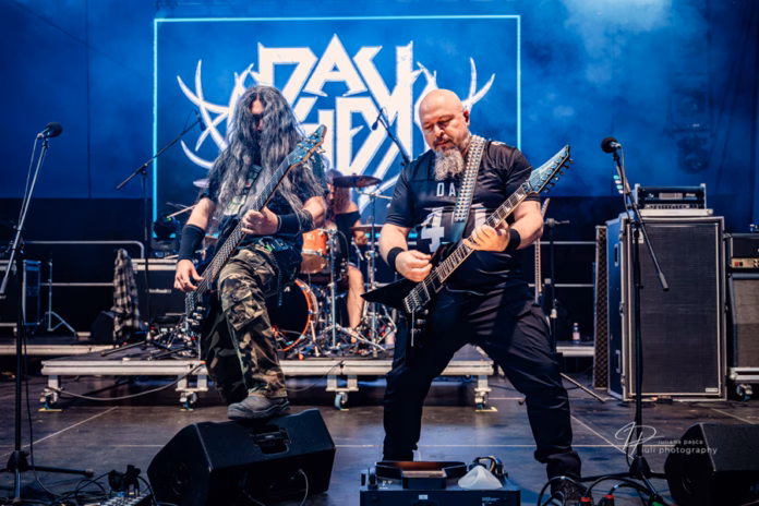 A picture of Day 40 in concert taken by Iuliana Pasca