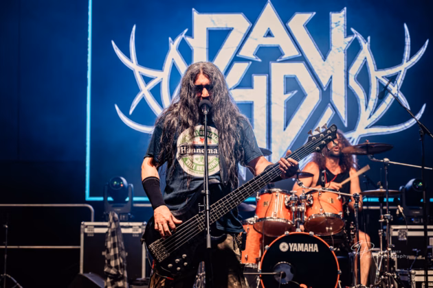 A picture of Day 40 in concert taken by Iuliana Pasca