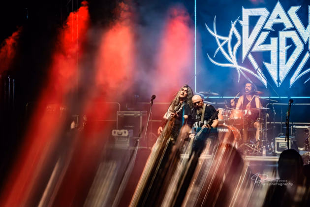 A picture of Day 40 in concert taken by Iuliana Pasca