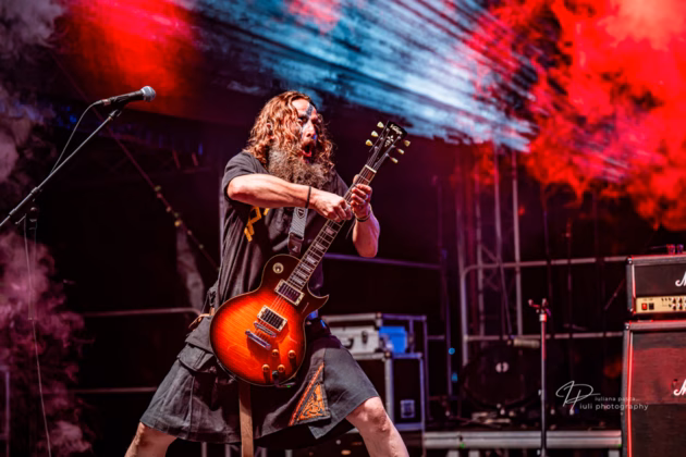 A picture of Gwydion in concert taken by Iuliana Pasca