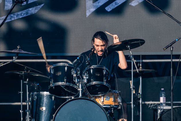 A picture of Underwaves in concert taken by Iuliana Pasca
