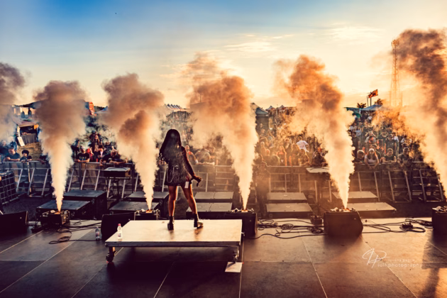 A picture of Underwaves in concert taken by Iuliana Pasca