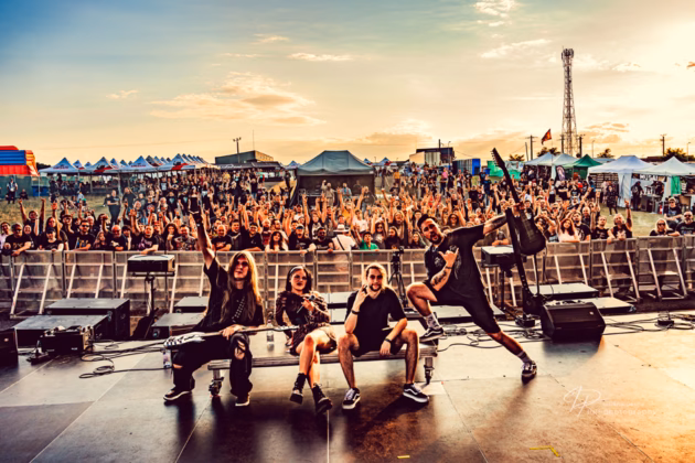 A picture of Underwaves in concert taken by Iuliana Pasca
