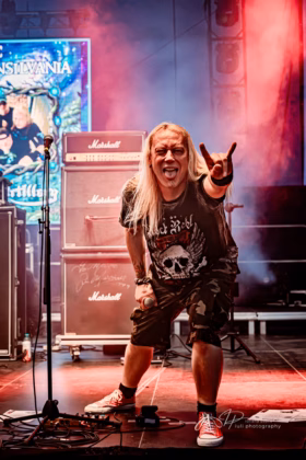 A picture of Artillery in concert taken by Iuliana Pasca