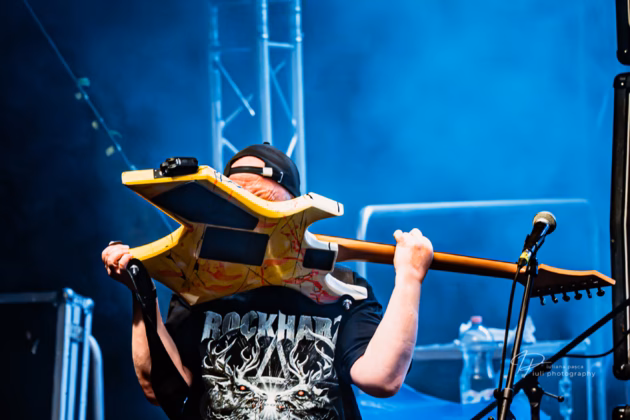 A picture of Artillery in concert taken by Iuliana Pasca