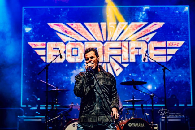 A picture of Bonfire in concert taken by Iuliana Pasca